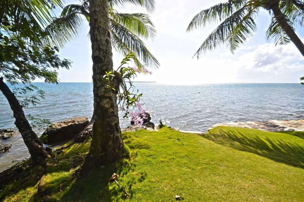 Queen Malesso Houseboat Villa Merizo Exterior photo